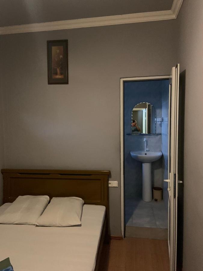 Tnak Hotel Jereván Kültér fotó